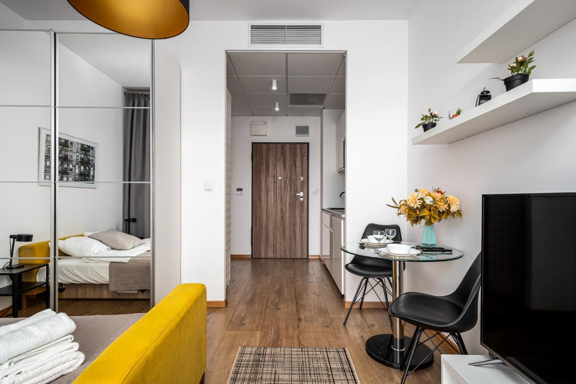 Prymasa Tysiaclecia 83A Free Garage By Perfect Apart وارسو المظهر الخارجي الصورة